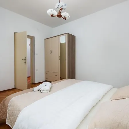 Apartman Leo Novigrad Istria Exterior foto